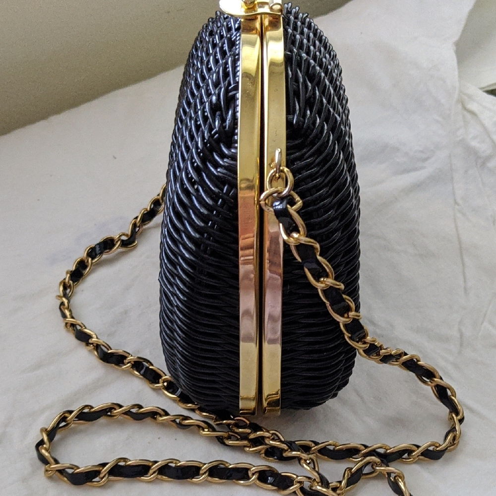 Vintage Magid Black Woven Crossbody Bag with Gold Chain - Picture 3 of 17